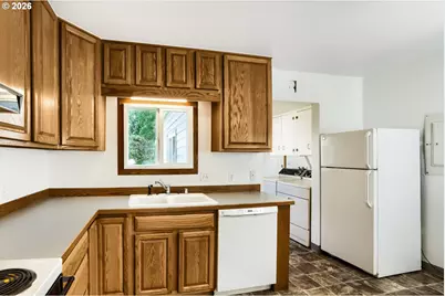 869 E St, Washougal, WA 98671 - Photo 9