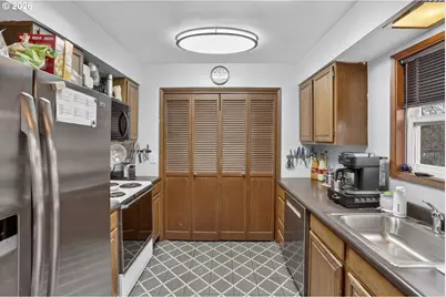 4736 NE 77th Ave, Portland, OR 97218 - Photo 13