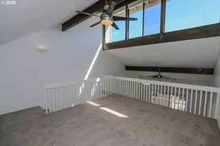 28 NW Mountain View Dr, Roseburg, OR 97471 - Photo 17