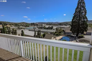 28 NW Mountain View Dr, Roseburg, OR 97471 - Photo 39