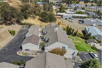 28 NW Mountain View Dr, Roseburg, OR 97471 - Photo 45