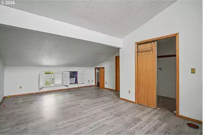 3776 NE Auburn Rd, Salem, OR 97301 - Photo 15
