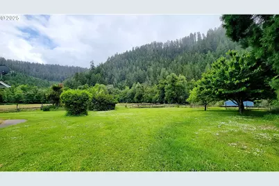 2965 S Myrtle Rd, Myrtle Creek, OR 97457 - Photo 5