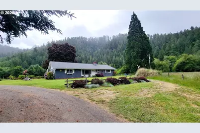 2965 S Myrtle Rd, Myrtle Creek, OR 97457 - Photo 3