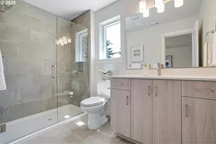 15157 E Burnside, Portland, OR 97233 - Photo 19