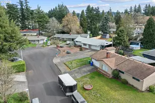 18030 SE Pershing Ct, Portland, OR 97236 - Photo 43