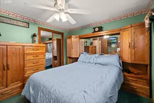 18030 SE Pershing Ct, Portland, OR 97236 - Photo 21