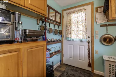 1903 17th St, Florence, OR 97439 - Photo 15