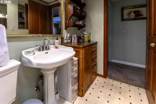 1903 17th St, Florence, OR 97439 - Photo 19