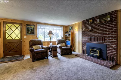 1903 17th St, Florence, OR 97439 - Photo 3
