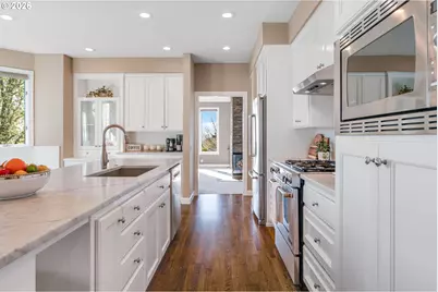 8710 NW Hazeltine St, Portland, OR 97229 - Photo 13