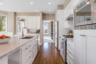 8710 NW Hazeltine St, Portland, OR 97229 - Photo 13