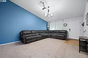 850 E Benjamin Ave, Cottage Grove, OR 97424 - Photo 5