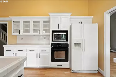 5219 Summit St, West Linn, OR 97068 - Photo 13