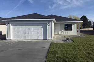 740 SE New Dream Ave, Irrigon, OR 97844 - Photo 1