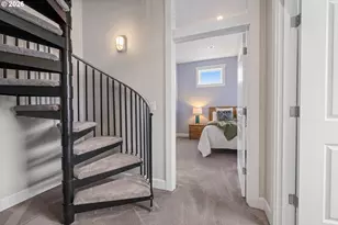 250 Round House Rd, Astoria, OR 97103 - Photo 27