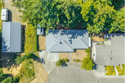 3680 Pine St, North Bend, OR 97459 - Photo 29