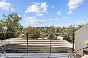 7304 SW 13th St, Portland, OR 97239 - Photo 11