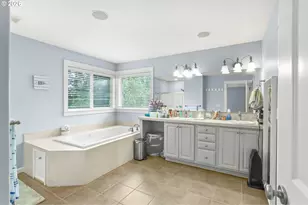 7281 NE Rockridge Pl, Hillsboro, OR 97124 - Photo 33