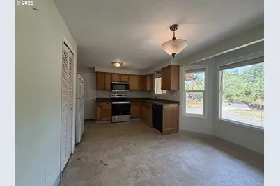 5220 SW Vermont St, Portland, OR 97219 - Photo 7
