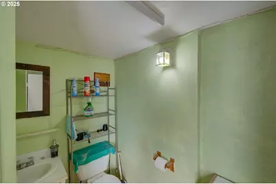 35539 Little Walluski Ln, Astoria, OR 97103 - Photo 23