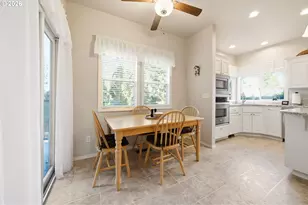 837 NW Waterhouse Ave, Beaverton, OR 97006 - Photo 19