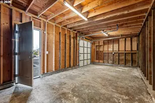 790 Oregon Ave, North Bend, OR 97459 - Photo 41