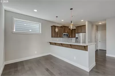 16223 NW Ashfield Dr, Beaverton, OR 97006 - Photo 5