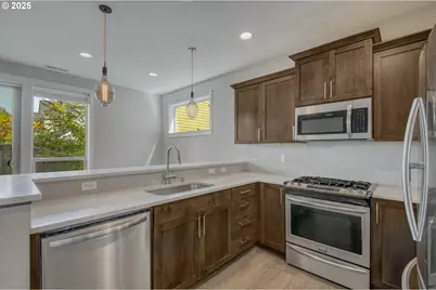 16223 NW Ashfield Dr, Beaverton, OR 97006 - Photo 7