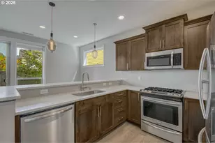 16223 NW Ashfield Dr, Beaverton, OR 97006 - Photo 7