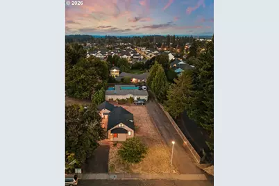 1520 N Maple St, Canby, OR 97013 - Photo 5