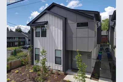 2385 SE 135th Ave #8, Portland, OR 97233 - Photo 1