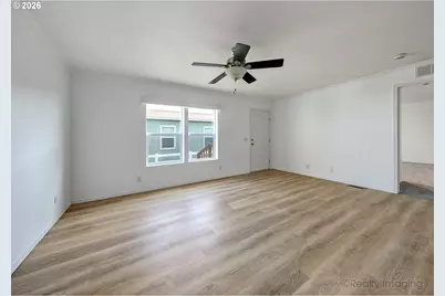 2020 S 12th St, Lebanon, OR 97355 - Photo 3