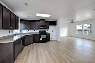 2020 S 12th St, Lebanon, OR 97355 - Photo 7