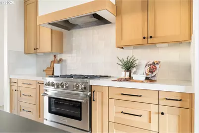 8125 SW Westgate Way, Portland, OR 97225 - Photo 9