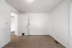 401 Deal St, Junction City, OR 97448 - Photo 13