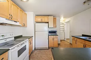 401 Deal St, Junction City, OR 97448 - Photo 7