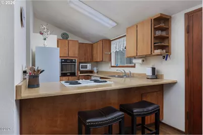 162 SW 82nd St, South Beach, OR 97366 - Photo 9