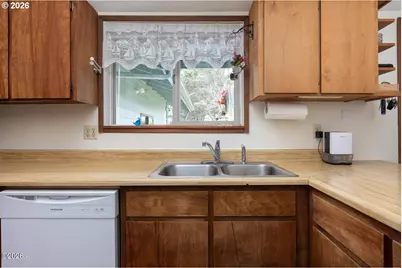162 SW 82nd St, South Beach, OR 97366 - Photo 11