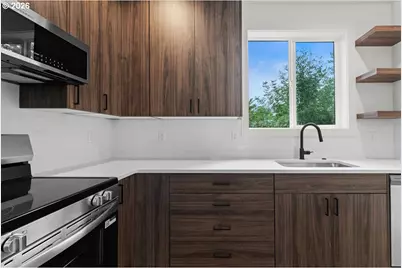 9572 SW 91st Ave, Portland, OR 97223 - Photo 9