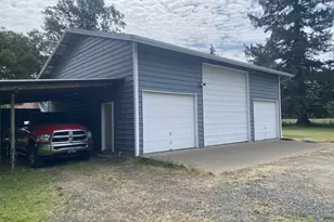 38102 Queens Rd, Marcola, OR 97454 - Photo 9