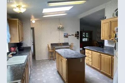 38102 Queens Rd, Marcola, OR 97454 - Photo 23