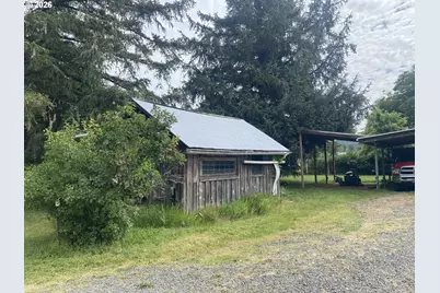 38102 Queens Rd, Marcola, OR 97454 - Photo 9