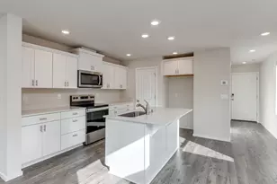 12212 NE 14th St, Vancouver, WA 98684 - Photo 3