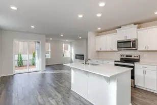 12212 NE 14th St, Vancouver, WA 98684 - Photo 3