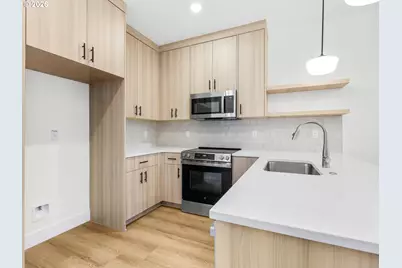 1247 SW Hume Ct, Portland, OR 97219 - Photo 7