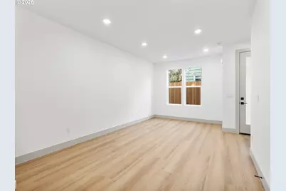 1247 SW Hume Ct, Portland, OR 97219 - Photo 3