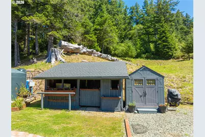 27837 Thimbleberry Rd, Gold Beach, OR 97444 - Photo 3