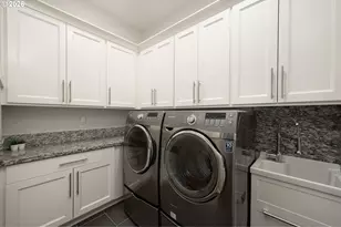 2903 NE Fremont Dr, Portland, OR 97220 - Photo 21