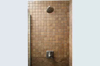 2903 NE Fremont Dr, Portland, OR 97220 - Photo 39